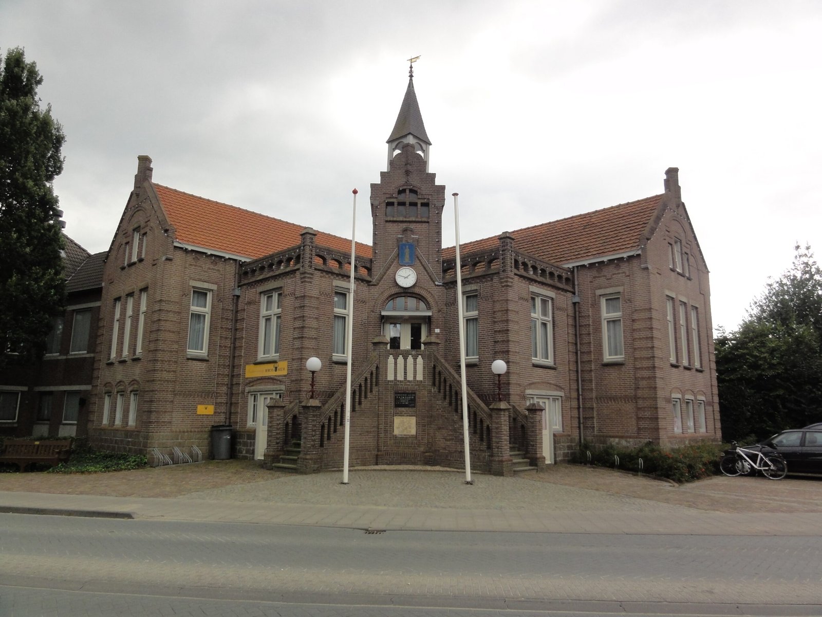 Dakdekker Berghem - Gemeentehuis